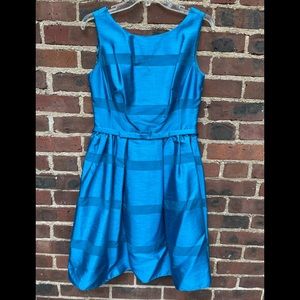Cocktails & Party Dress by Taylor size 6